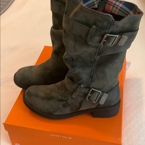 Rocket dog mid calf moto boots